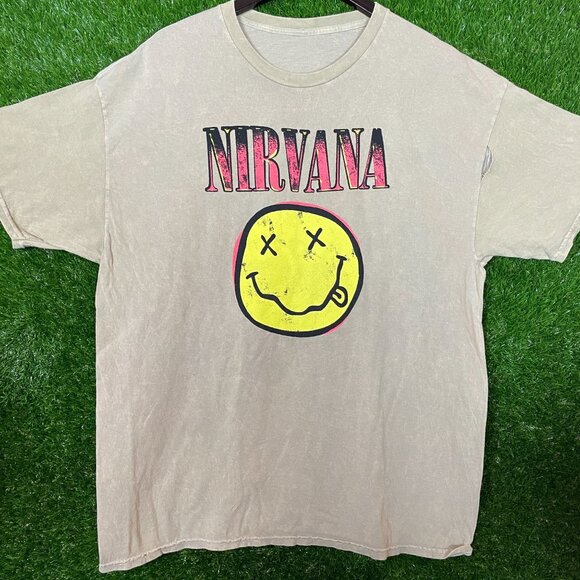 Nirvana Vintage Style Rock T-shirt, Classic Smiley Logo size Large - Picture 1 of 5